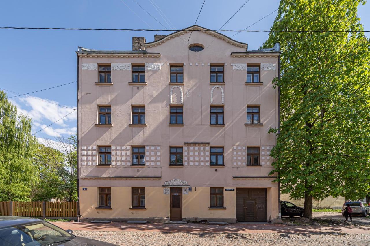 Top-Floor Studio With Courtyard View In Unesco Area, Murnieku Street Residence Рига Экстерьер фото